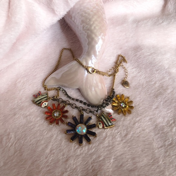 Betsy Johnson Necklace - Picture 4 of 11